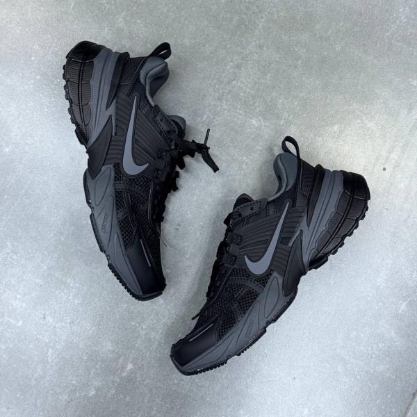 نایک وی تو کی Nike V2K Run 