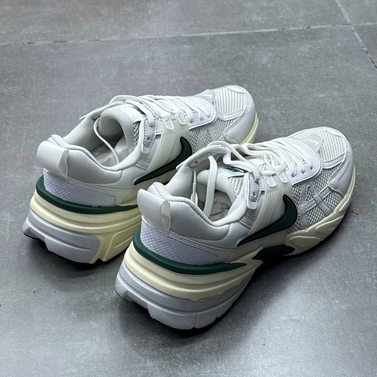 نایک وی تو کی Nike V2K Run 