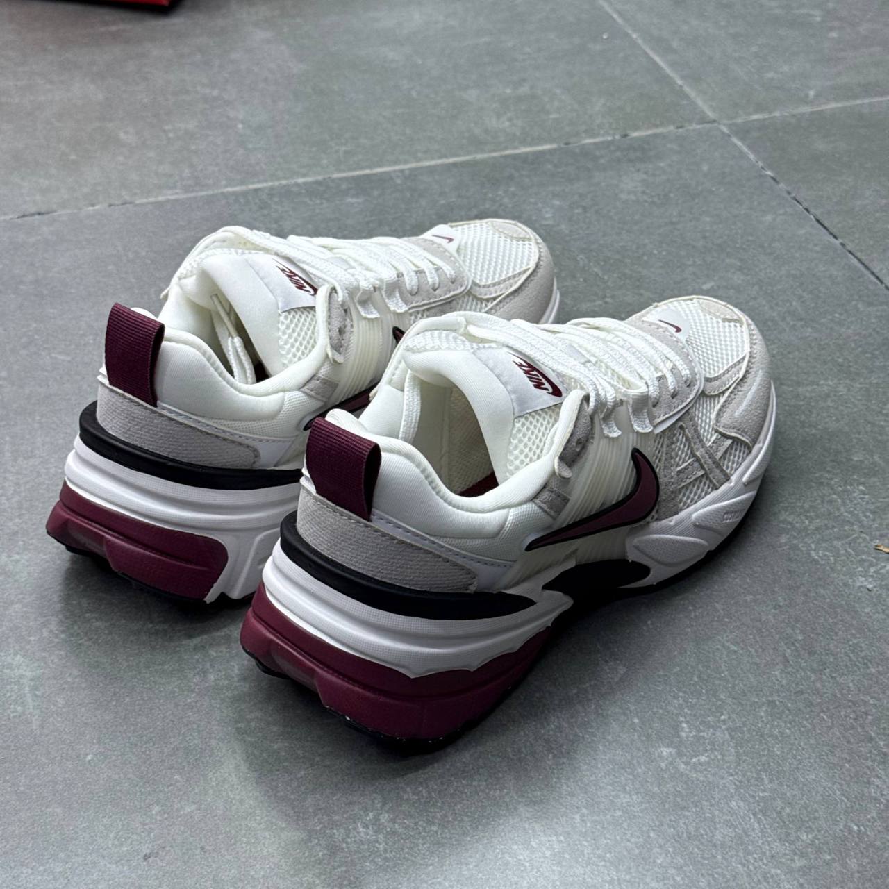 نایک وی تو کی Nike V2K Run 