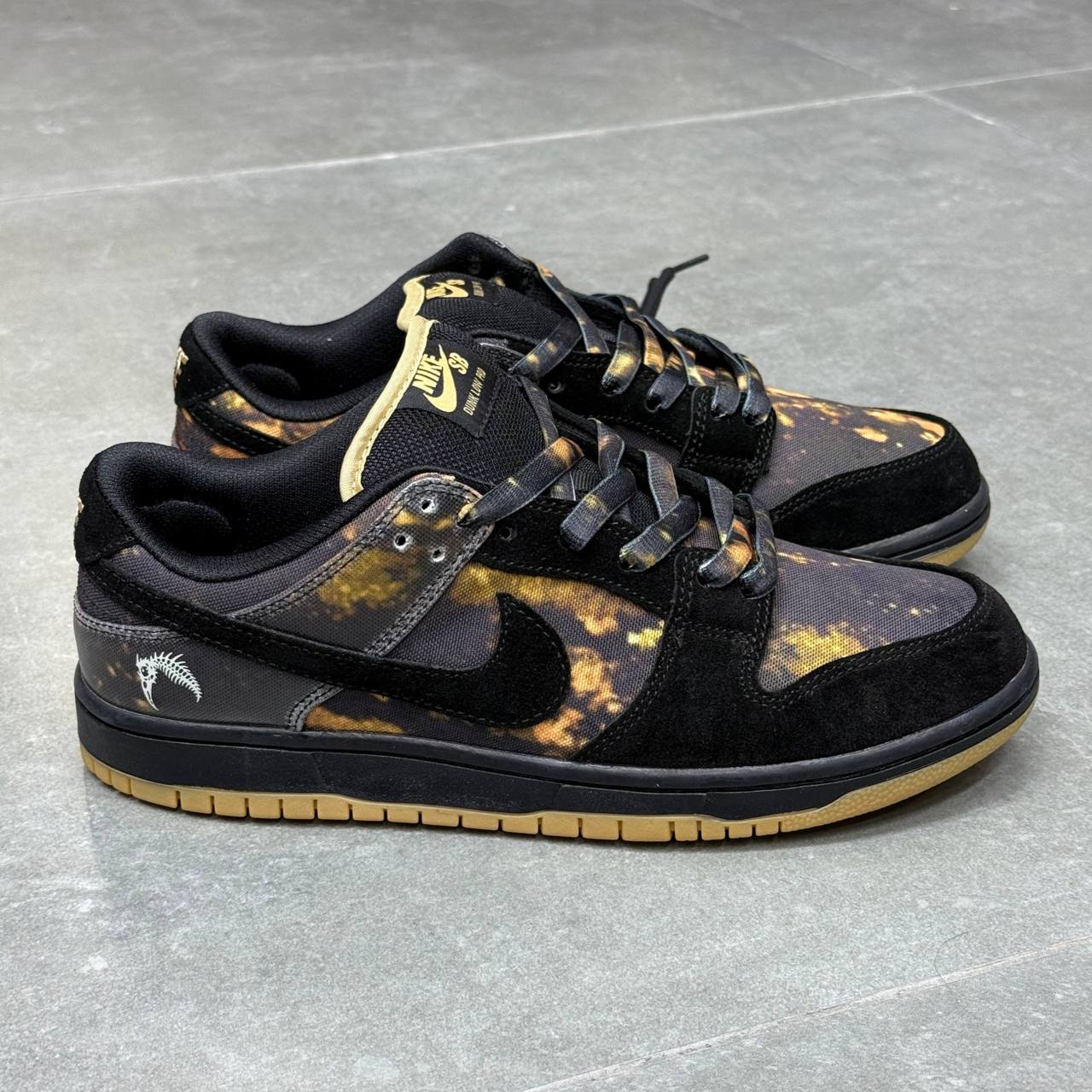 نایک اس بی مدل فیش(مشکی طلایی)