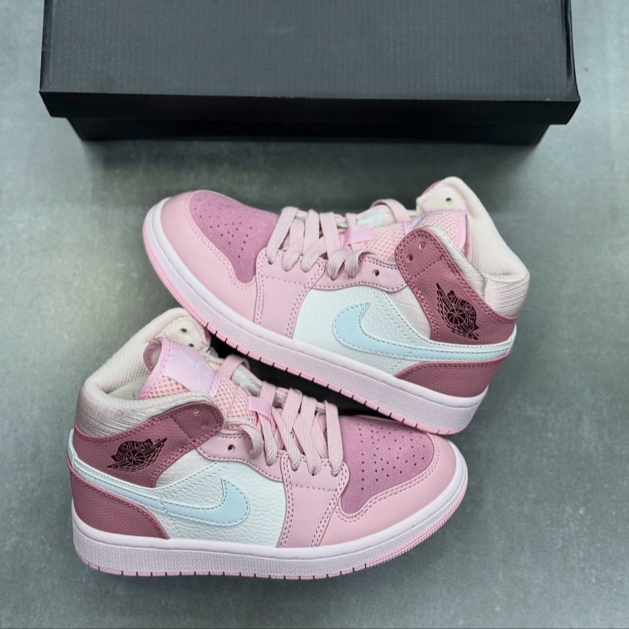 نایک ایر جردن وان صورتی nike air jordan1