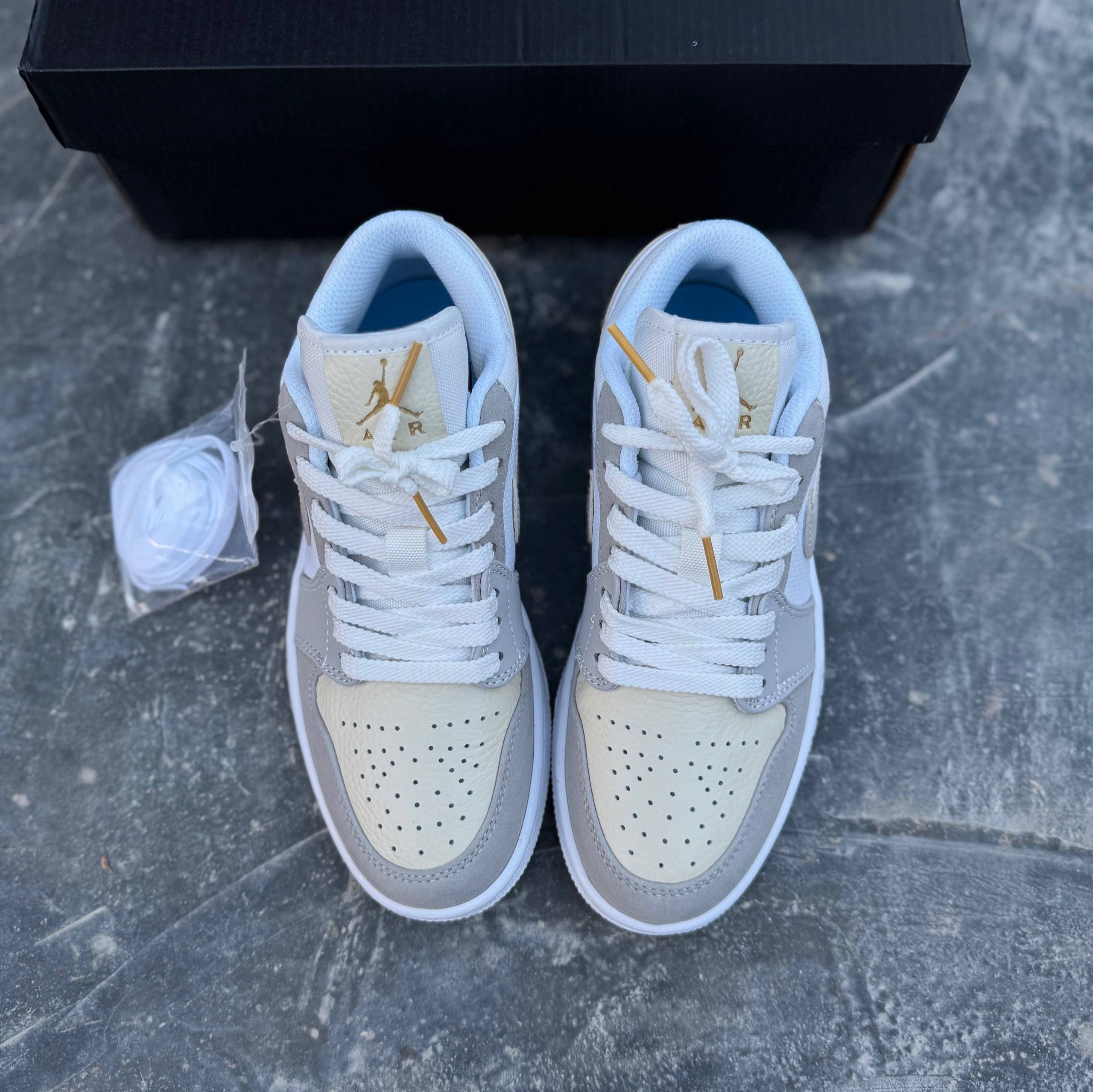 نایک ایر جردن وان لو پاریس Nike Air Jordan 1 Low Paris