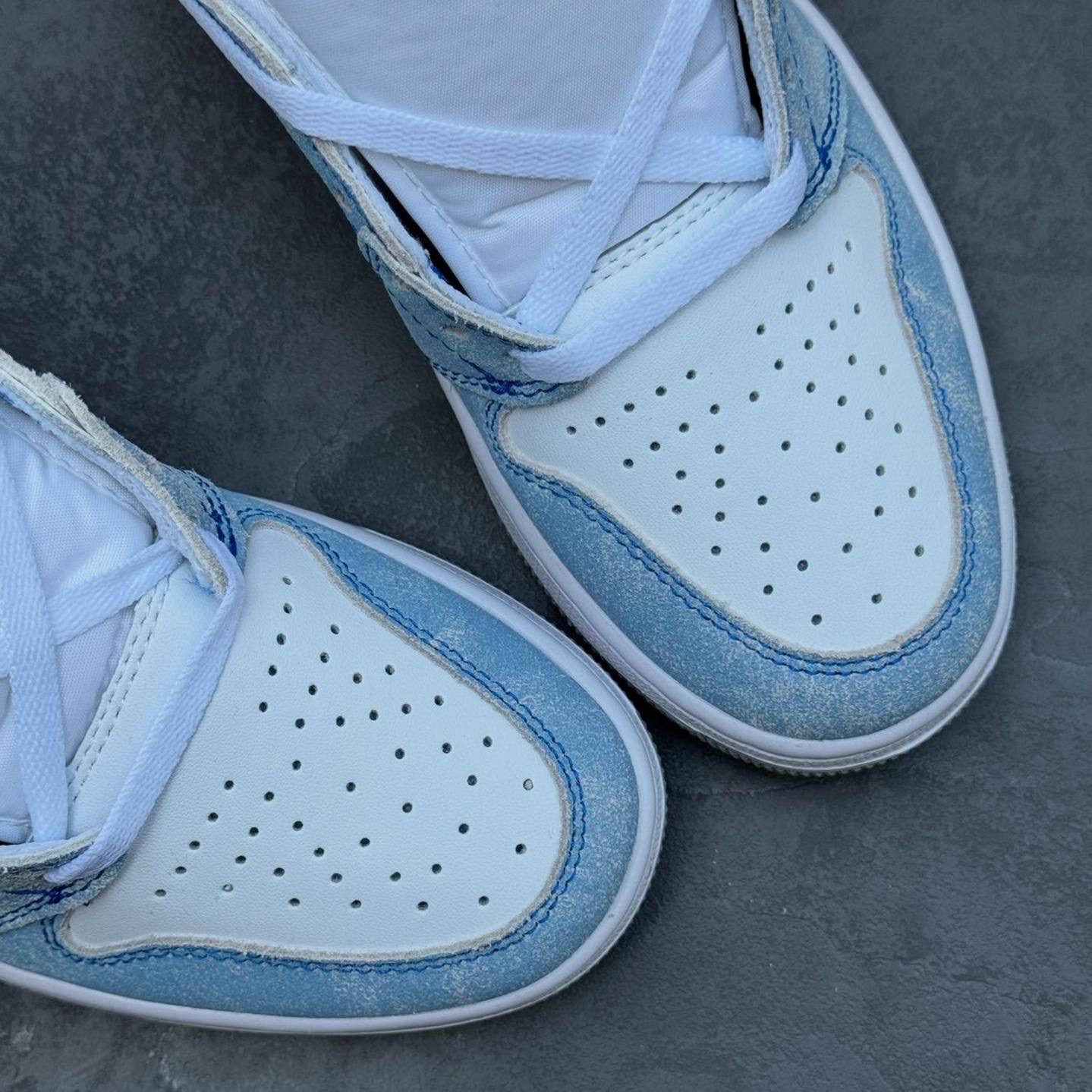 نایک ایر جردن وان هایپر رویال Nike Air Jordan One Hyper Royal