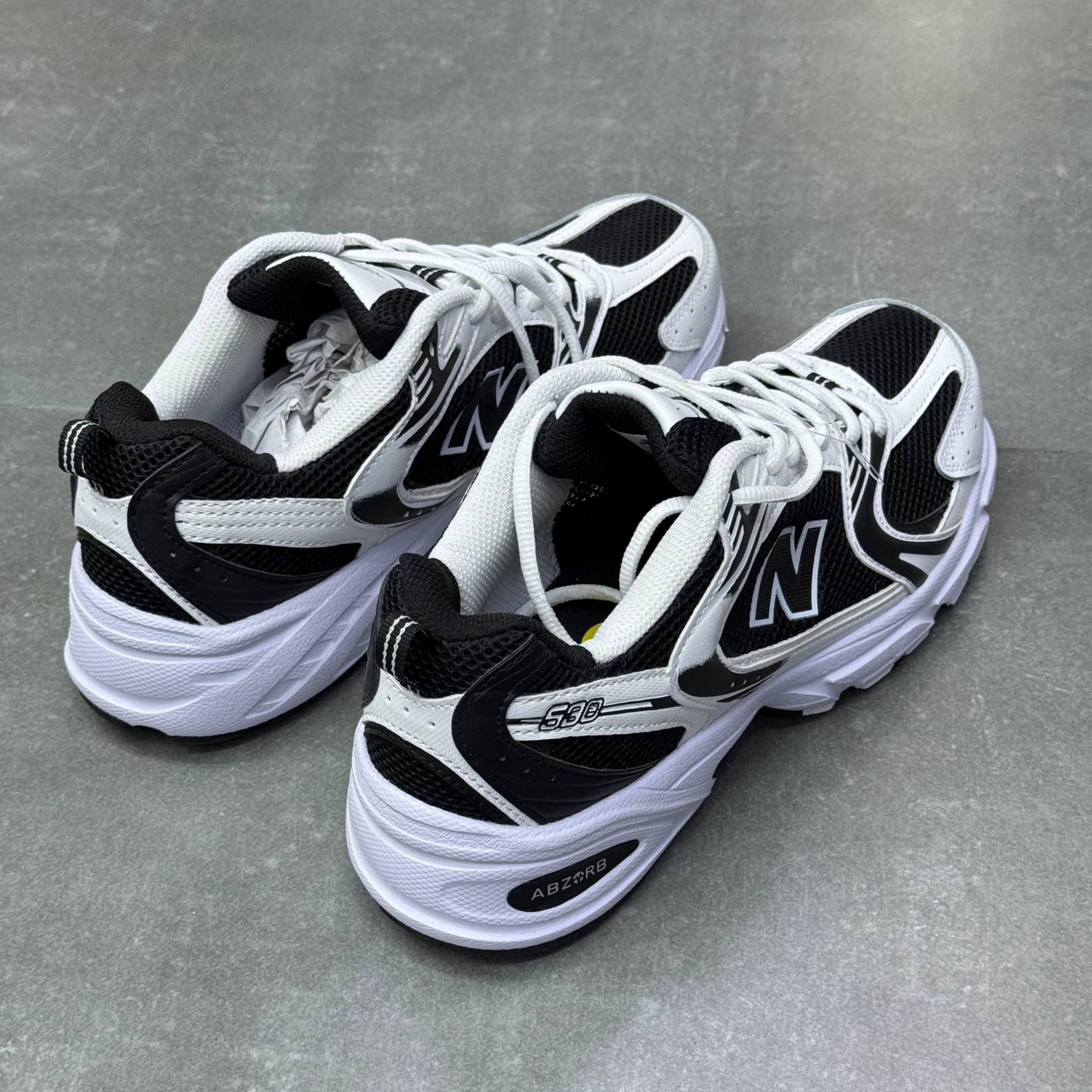 نیوبالانس ۵۳۰ new balance530