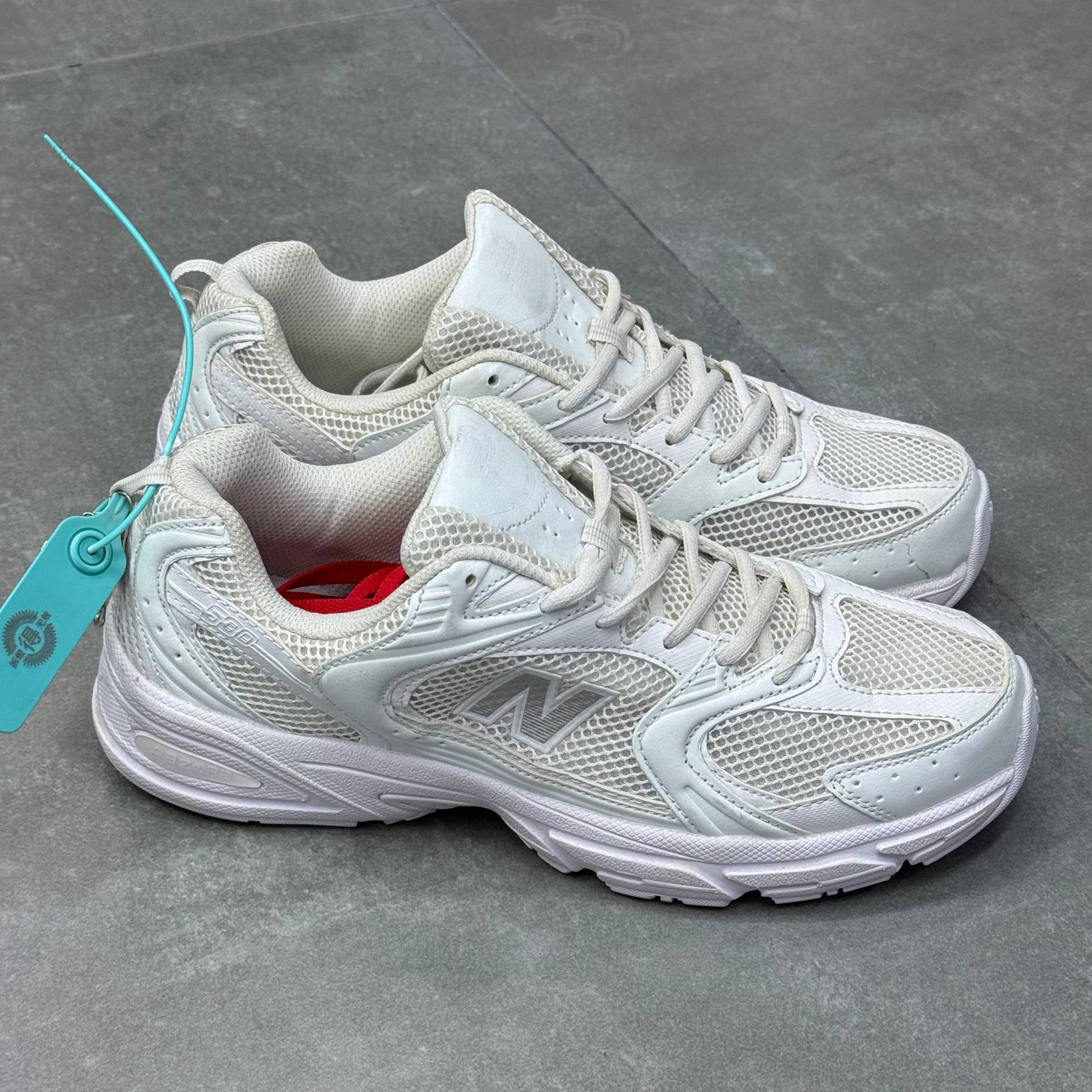 نیوبالانس ۵۳۰ new balance530