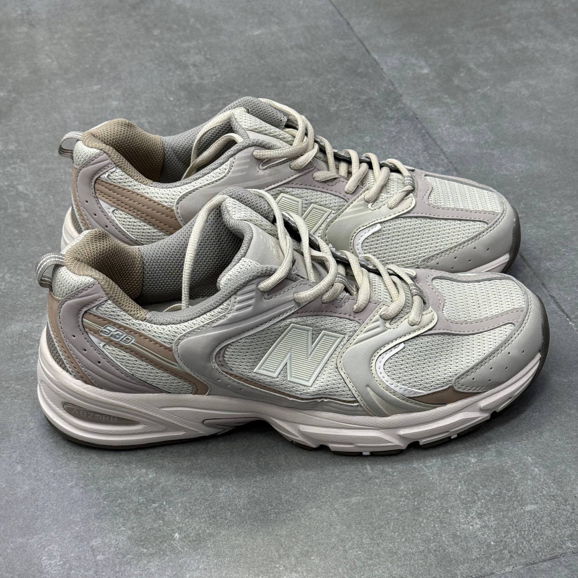 نیوبالانس ۵۳۰ new balance530