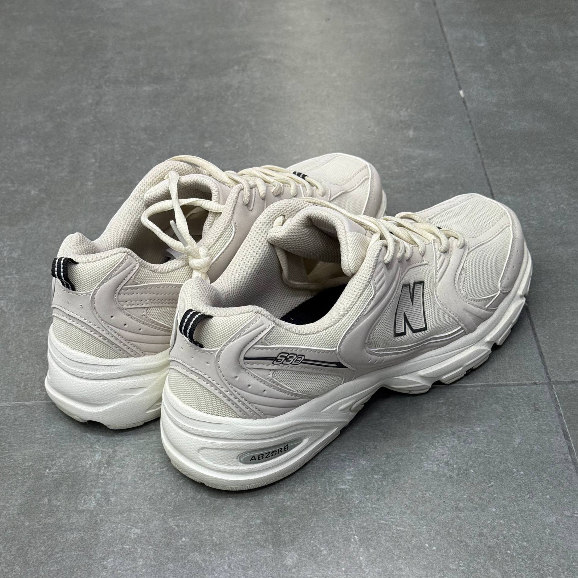 نیوبالانس ۵۳۰ new balance530