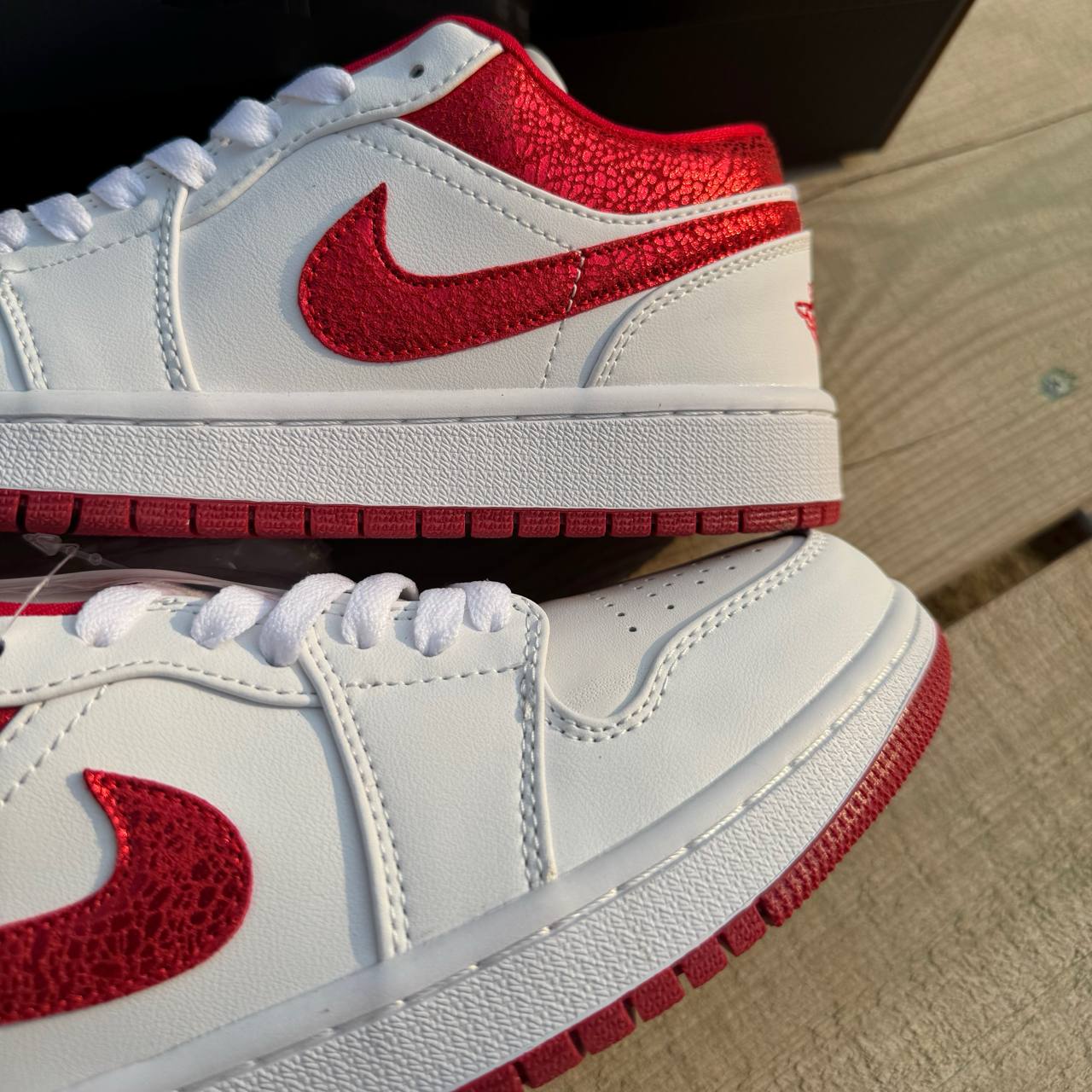 ایر جردن وان پشت قرمز براق