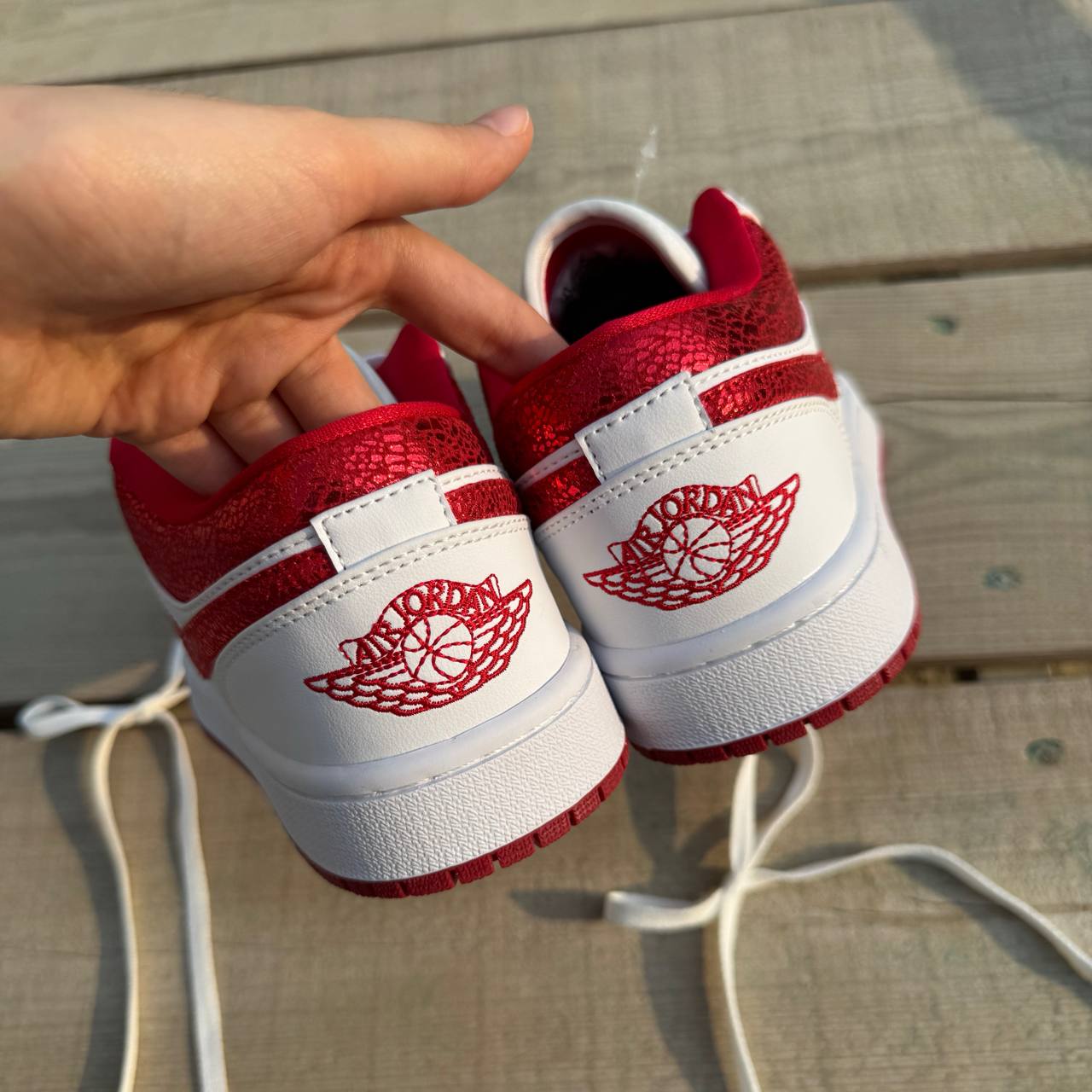 ایر جردن وان پشت قرمز براق