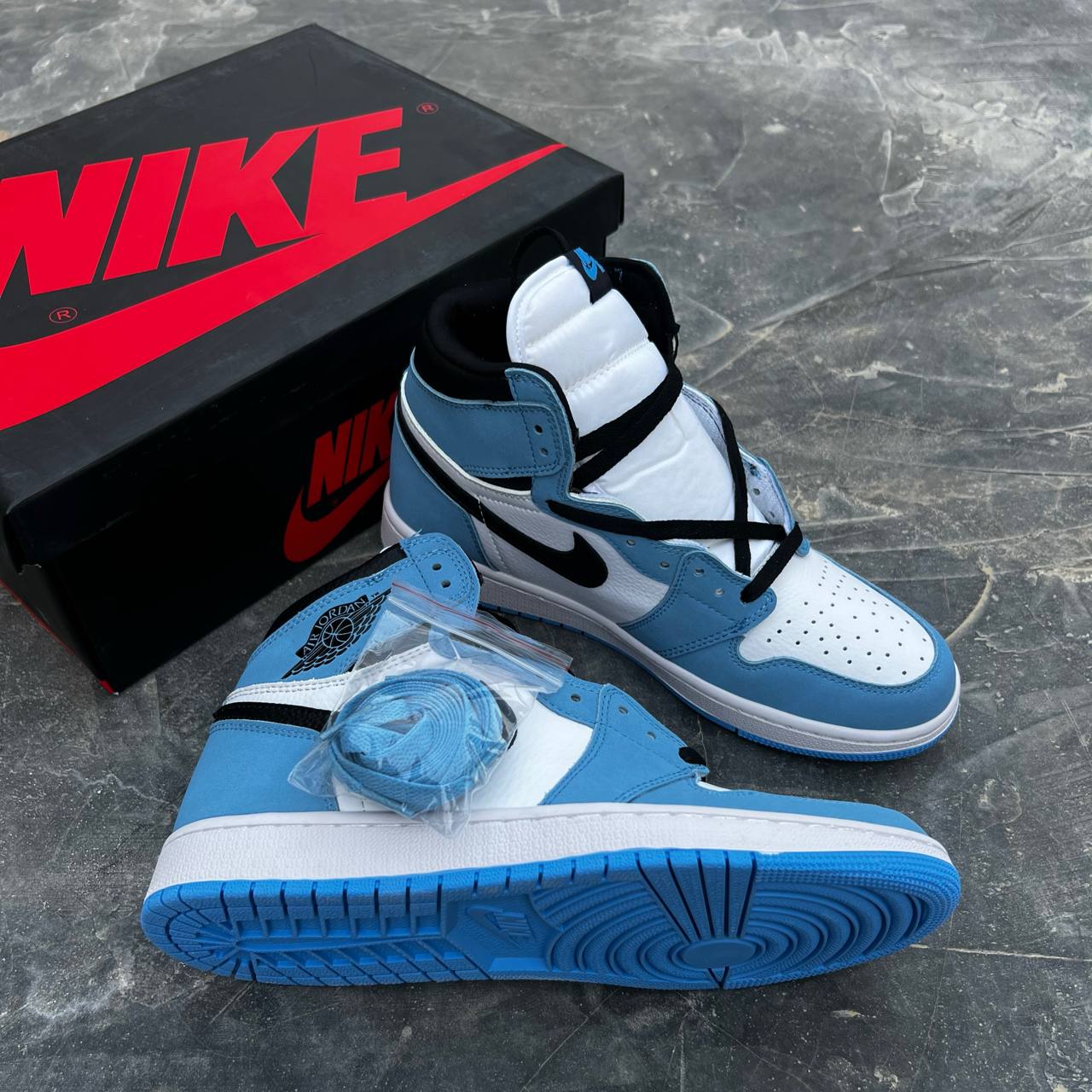 ایر جردن وان های یونیورسیتی